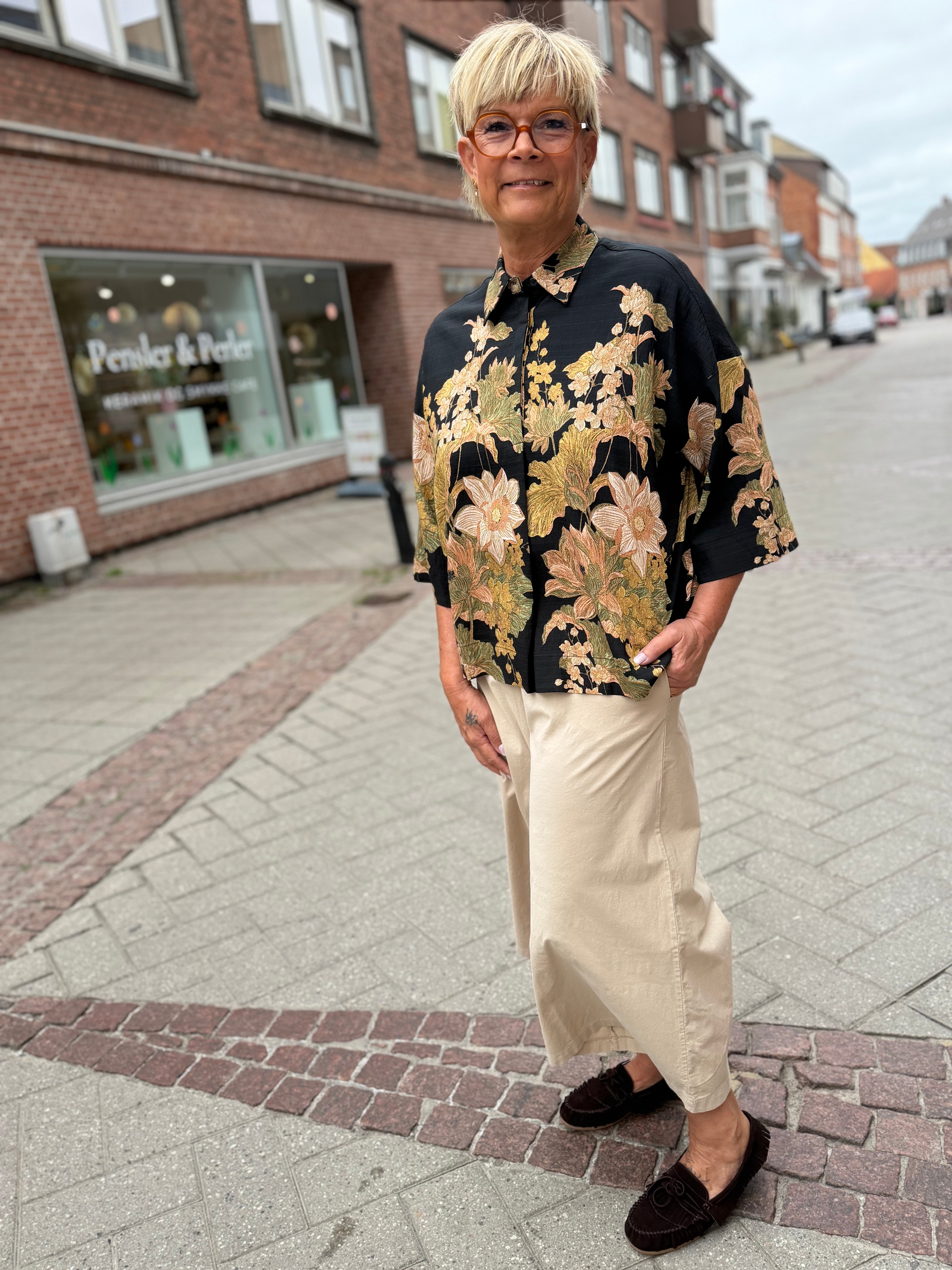 Love & Divine love1553 shirt paisley