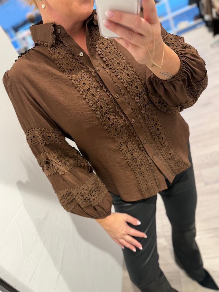 Qnuz 9213 shirt lace marron