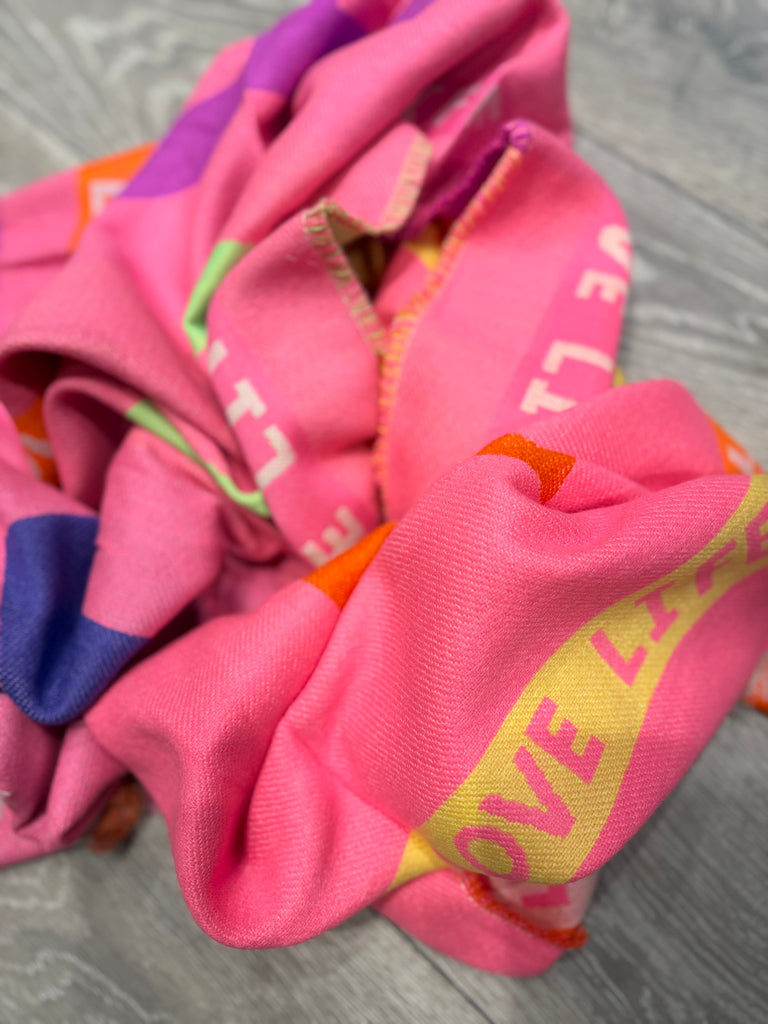 By Engbork LOVE life scarf pink