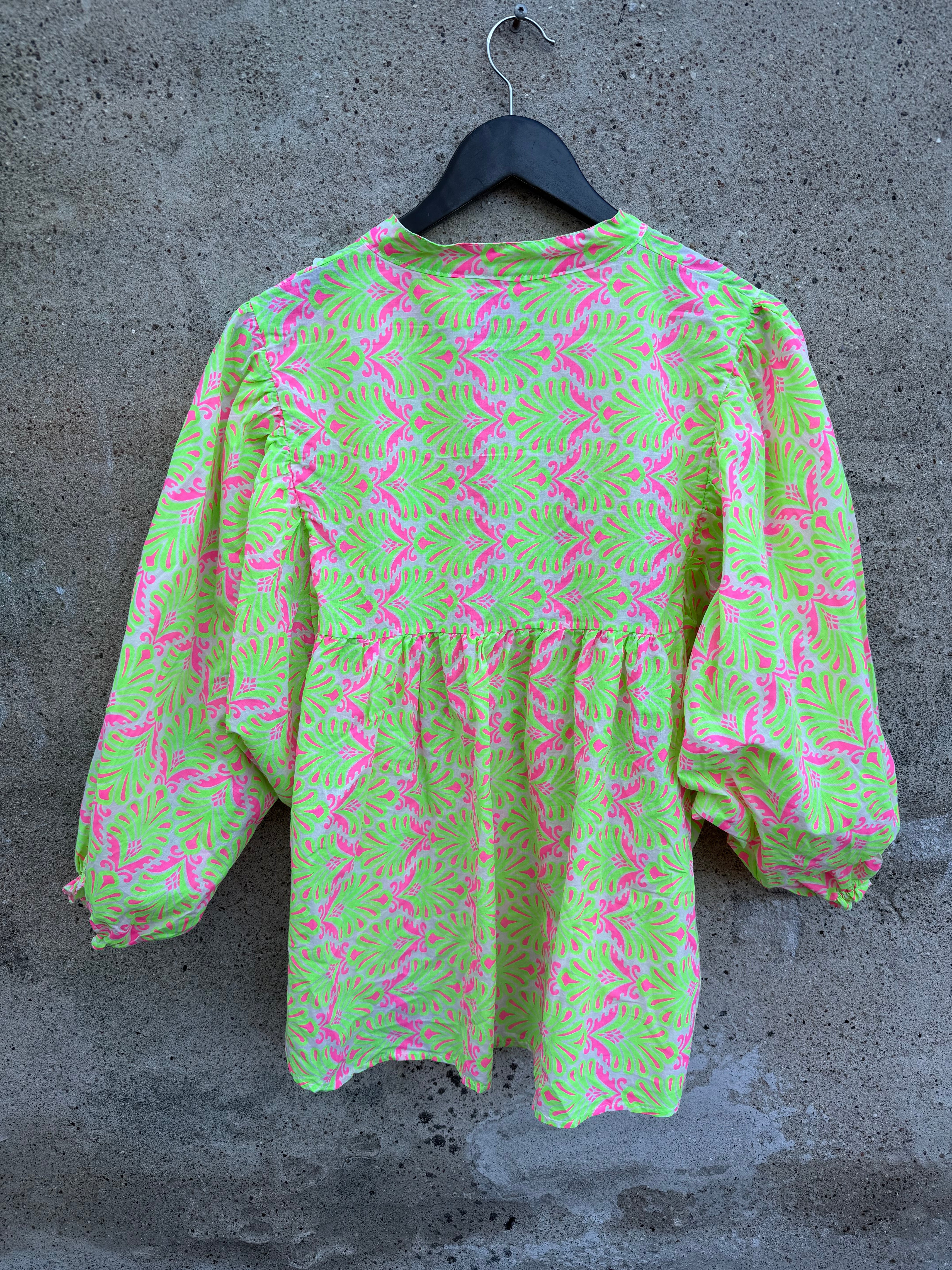 By Engbork Adelina shirt print lime
