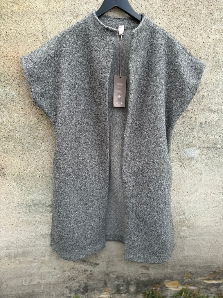 By Engbork Holli teddy vest grey