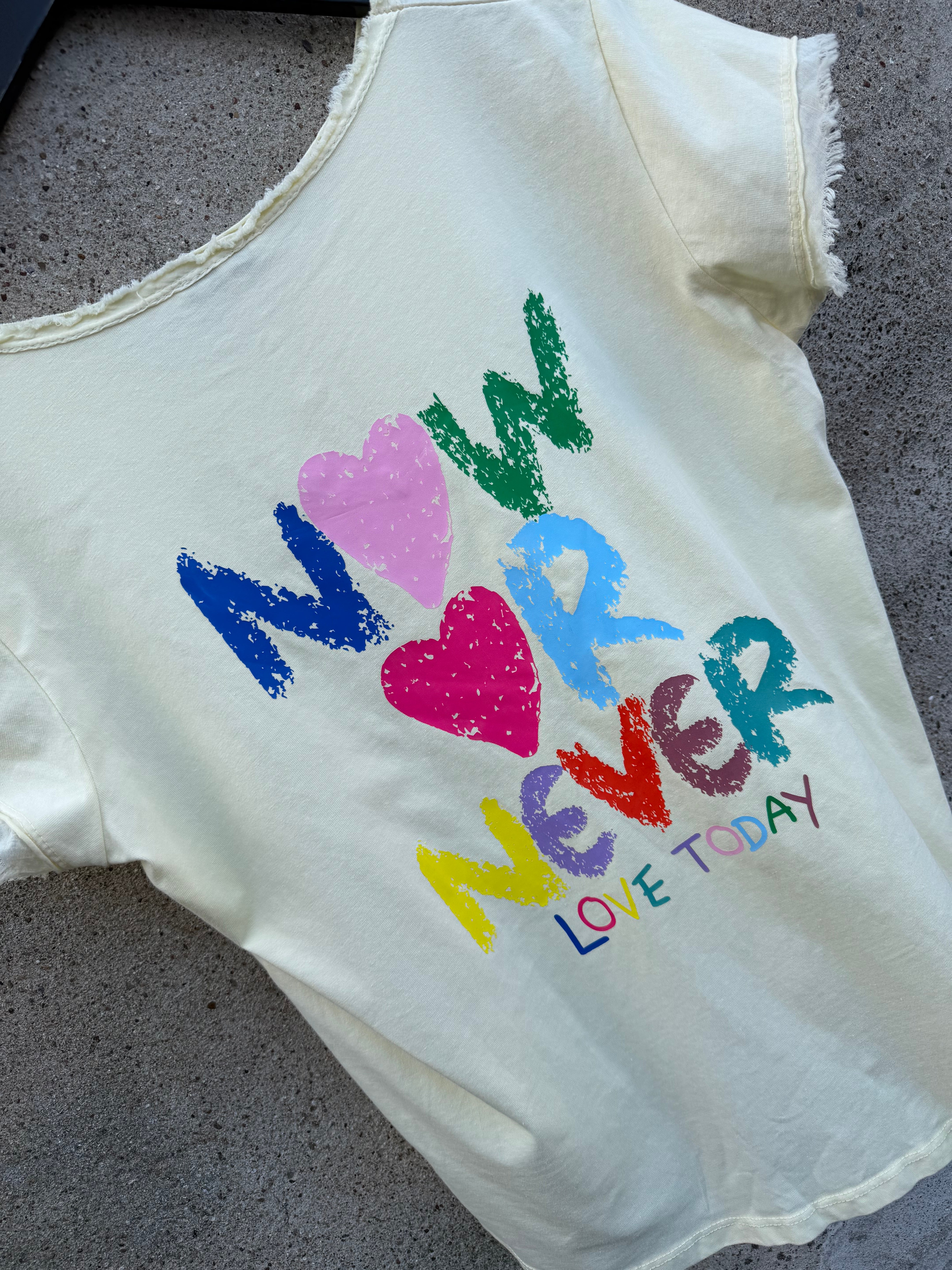 By Engbork Love ToDay T-shirt yellow