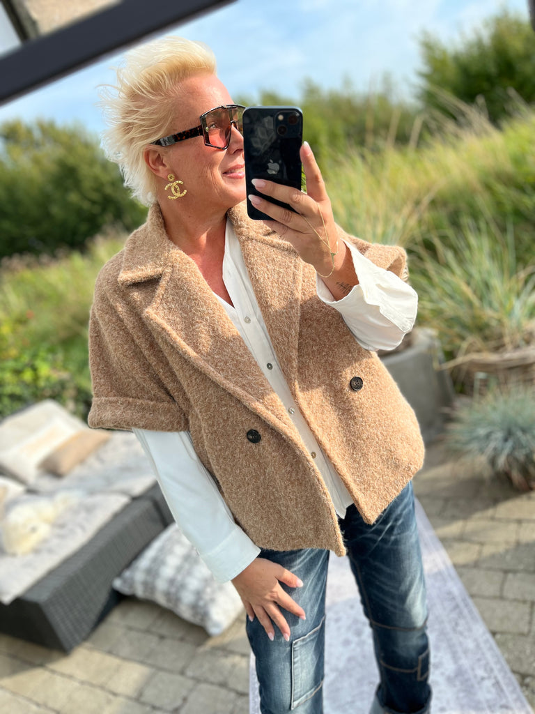 By Engbork Edith jakke SS camel