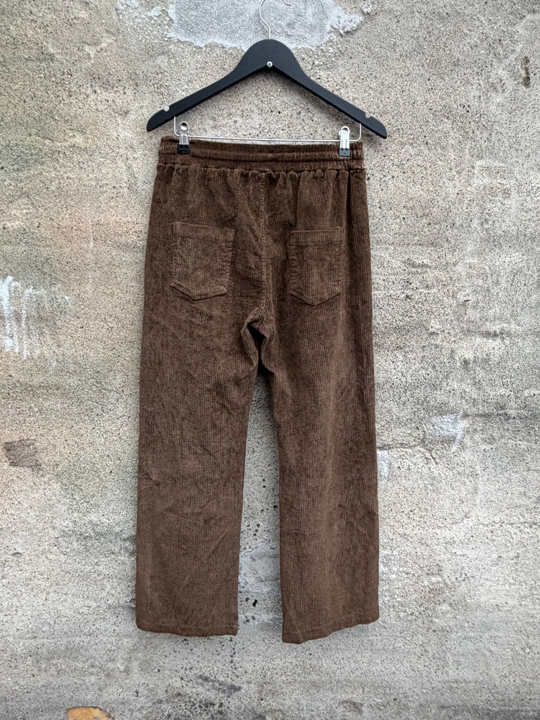 By Engbork rib Cord pants chocolate
