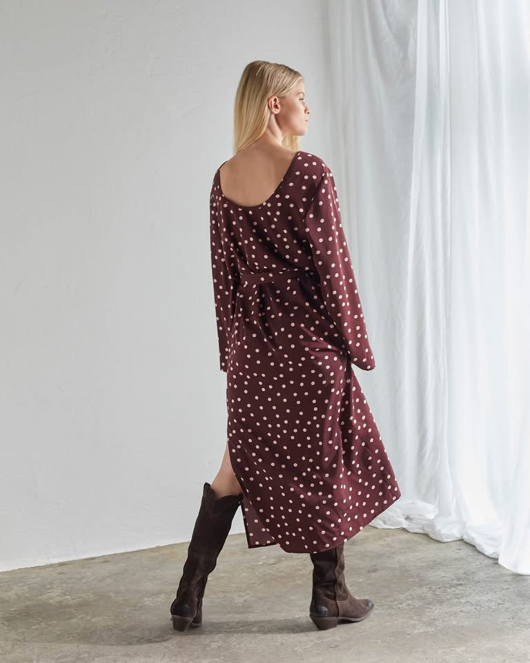 Love & Divine love1421 dot dress bordeaux