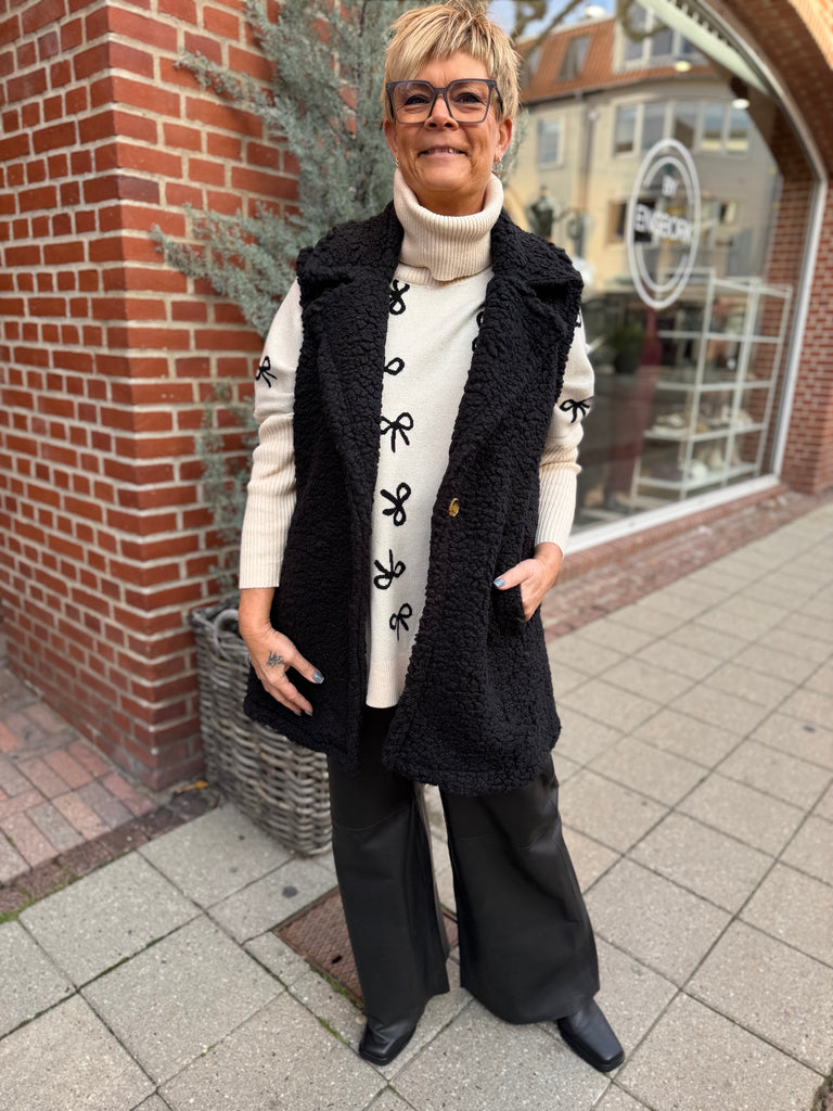 Boho Love B1184 Lang teddy vest black