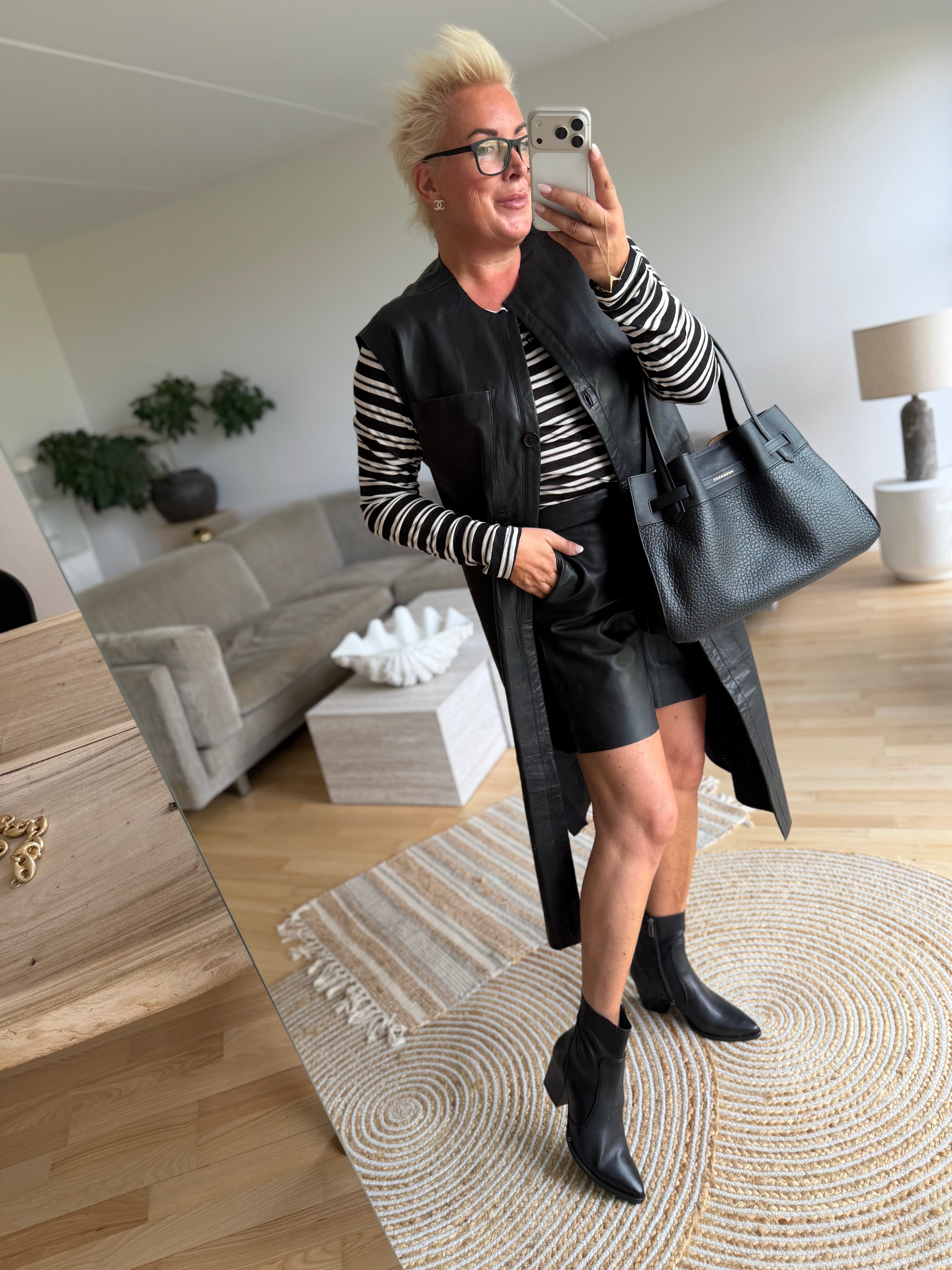 Depeche 51470 leather Eliza long vest black