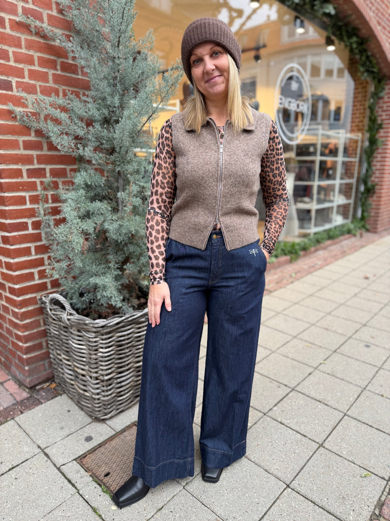 Love & Divine love1454 knit vest brown