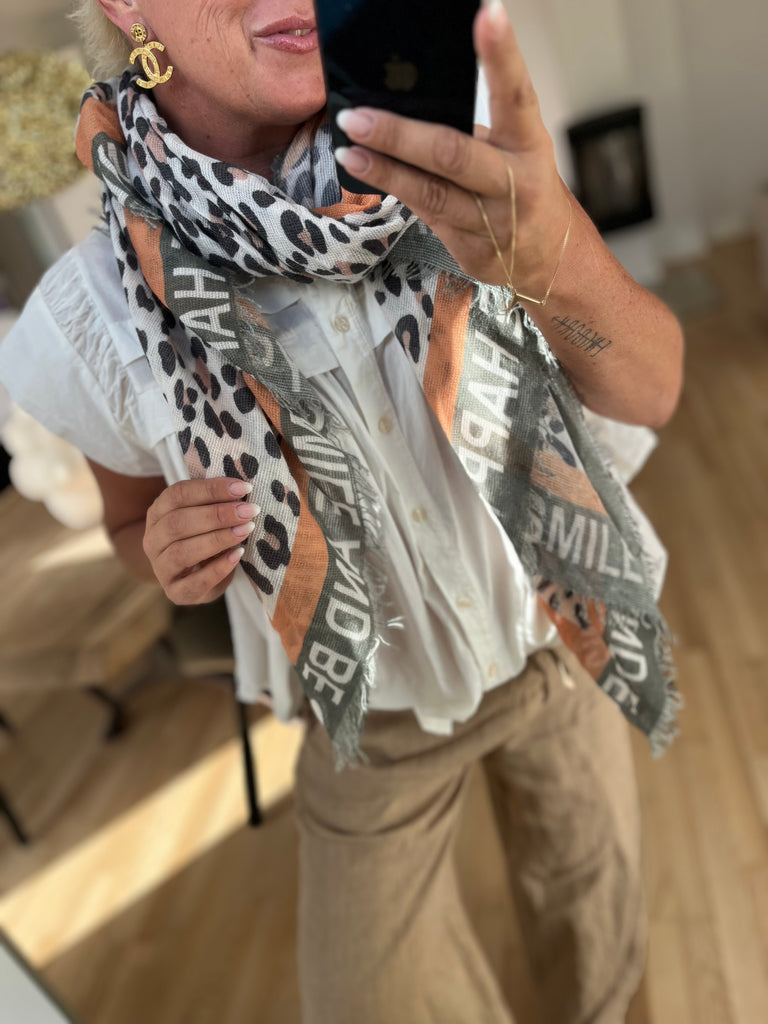 By Engbork SMILE tørklæde olive