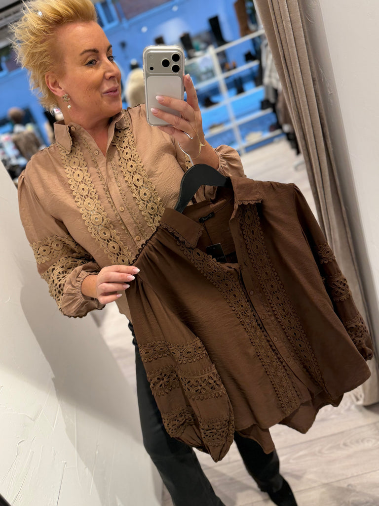 Qnuz 9213 shirt lace taupe