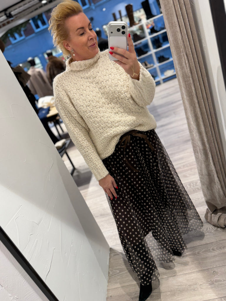 Qnuz 9239 Lux skirt tyl dots brown