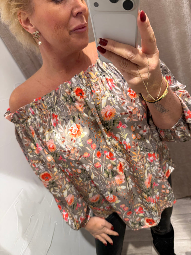 Design By Laerke Elisabeth bluse flower field