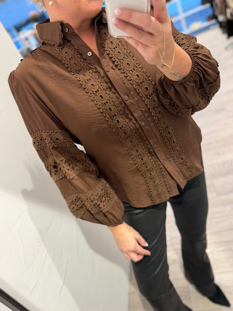 Qnuz 9213 shirt lace marron