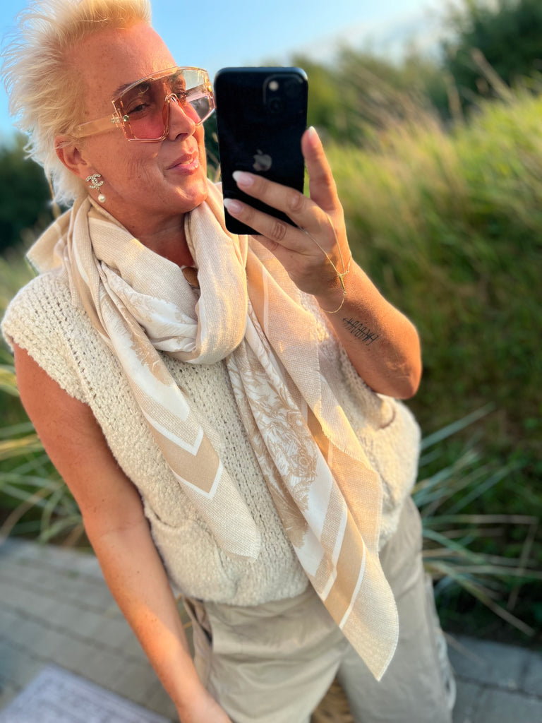 By Engbork avoir tørklæde sand