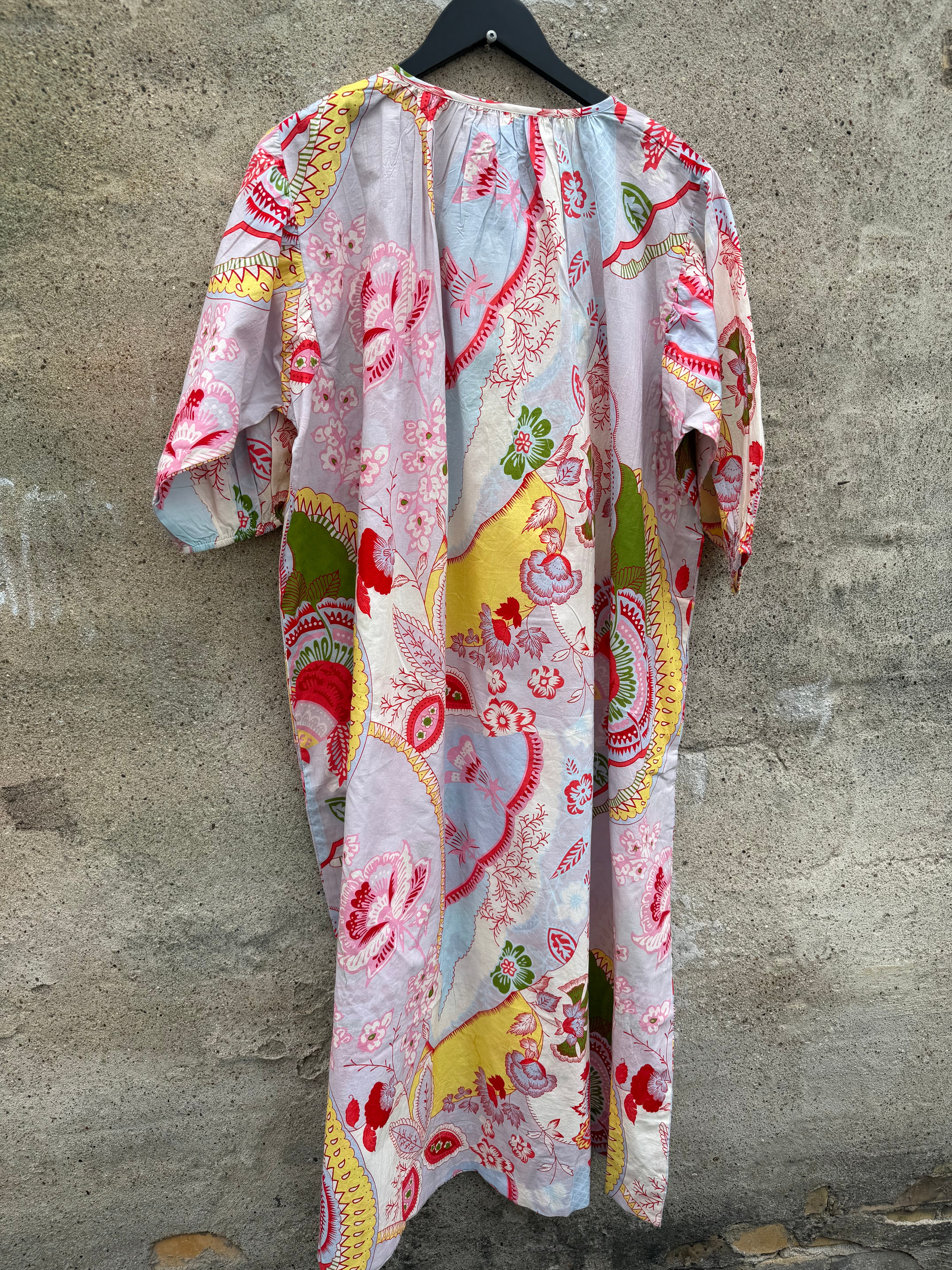 WAUW Capri dress flower print grey