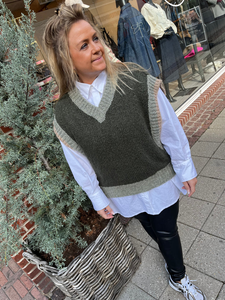 LECOCO 34933 Xenia vest army