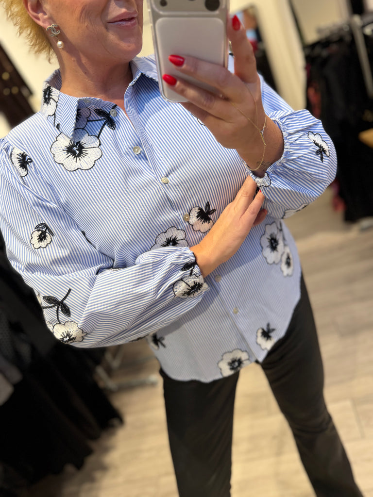 Love & Divine love1430 shirt blue flower