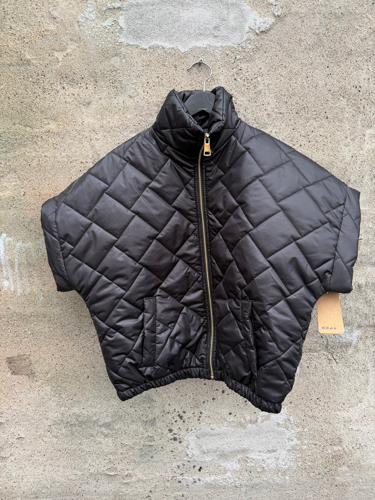 By Engbork Emilia vest quilted black