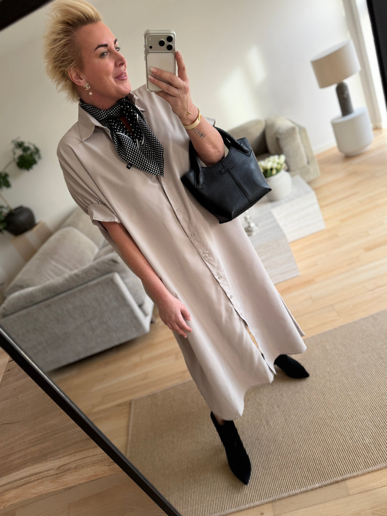 By Engbork Belle 9905 kjole lang sand