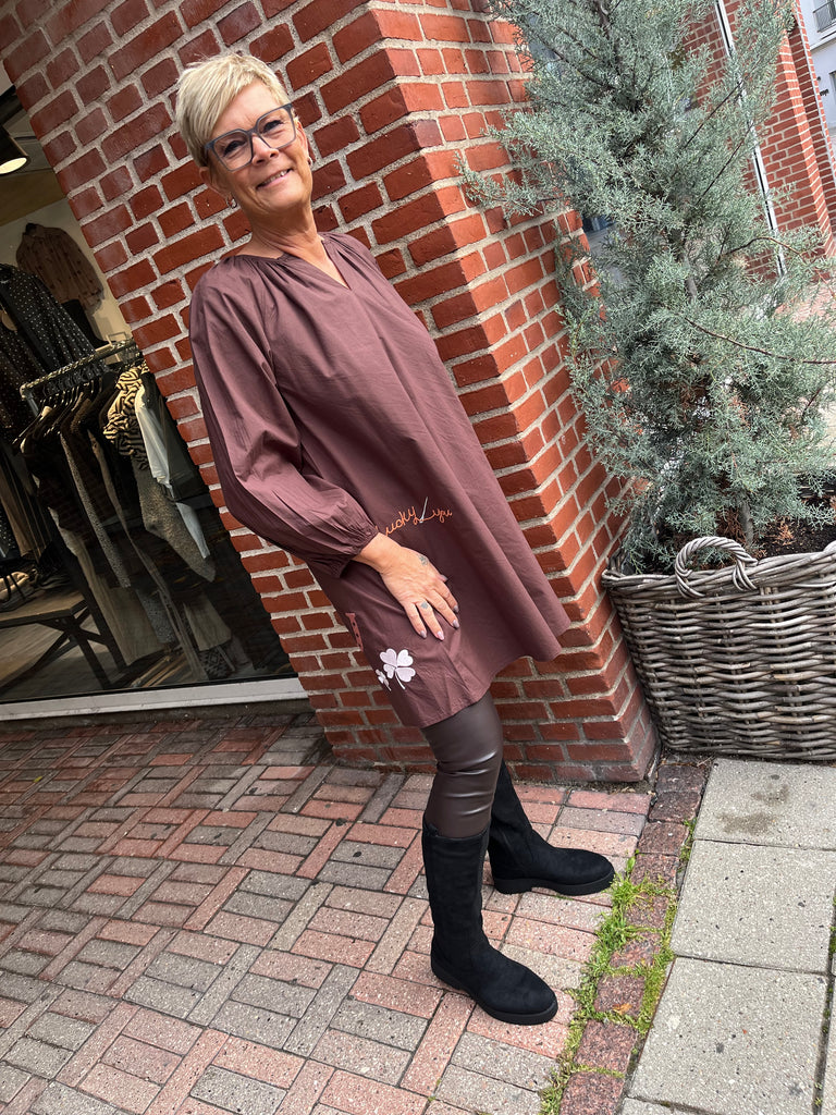 WAUW 10095 The good luck tunic chocolate