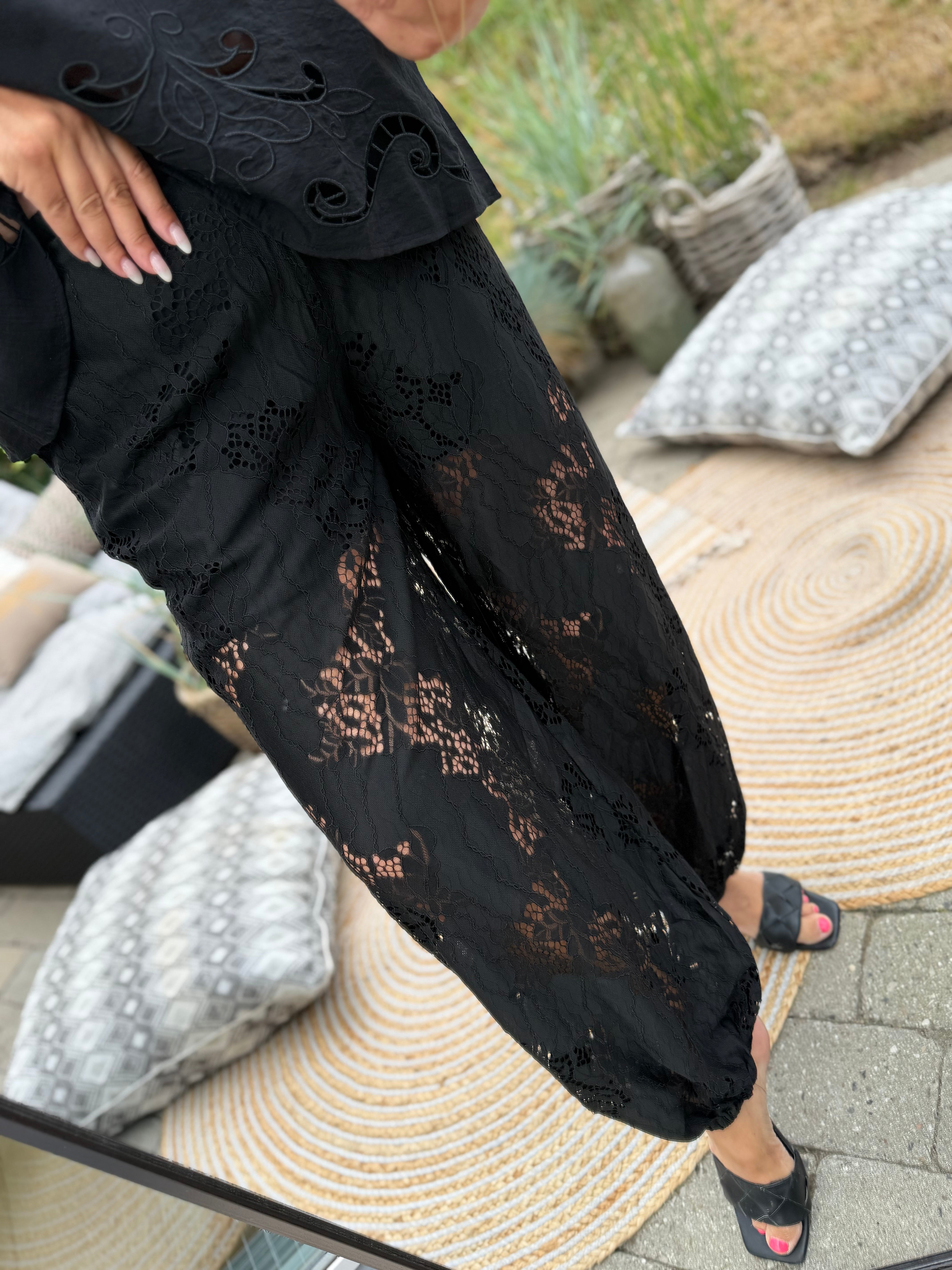 Love & Divine love1525 pants lace black