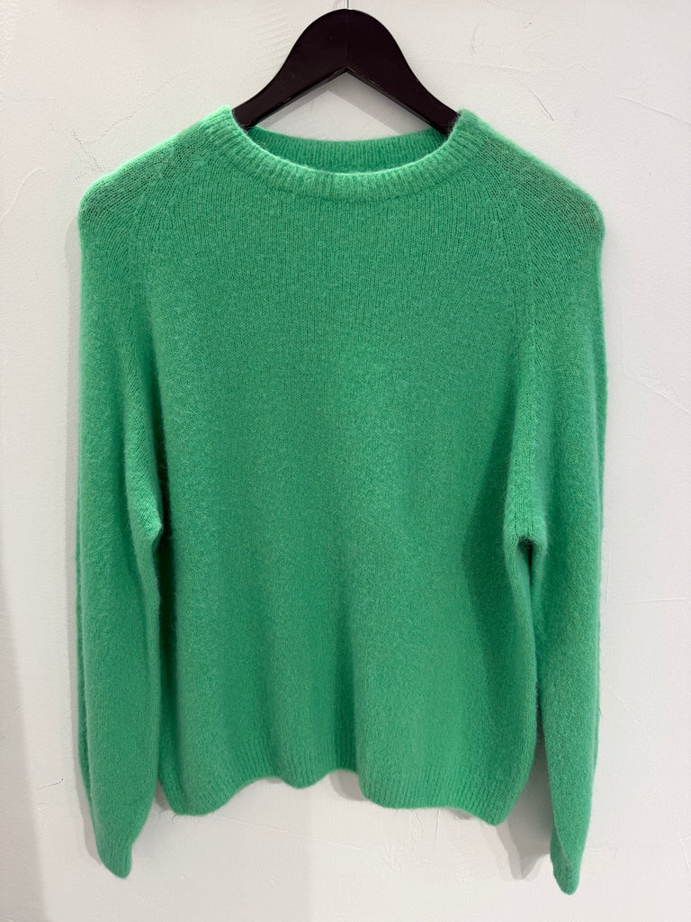 By Engbork Gilli strik lime