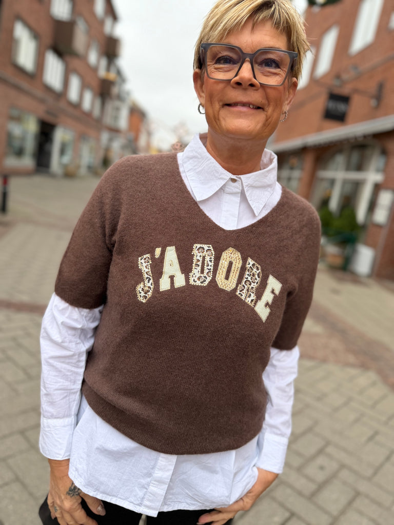 By Engbork Jadore strik brown