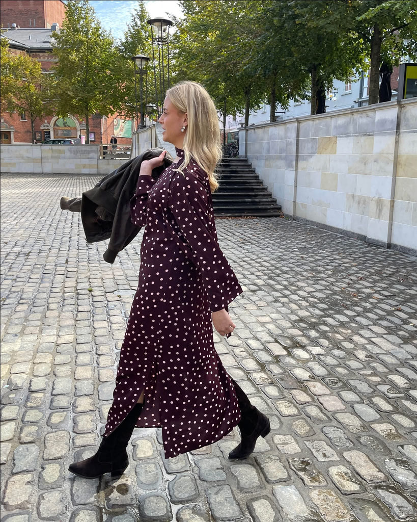 Love & Divine love1421 dot dress bordeaux