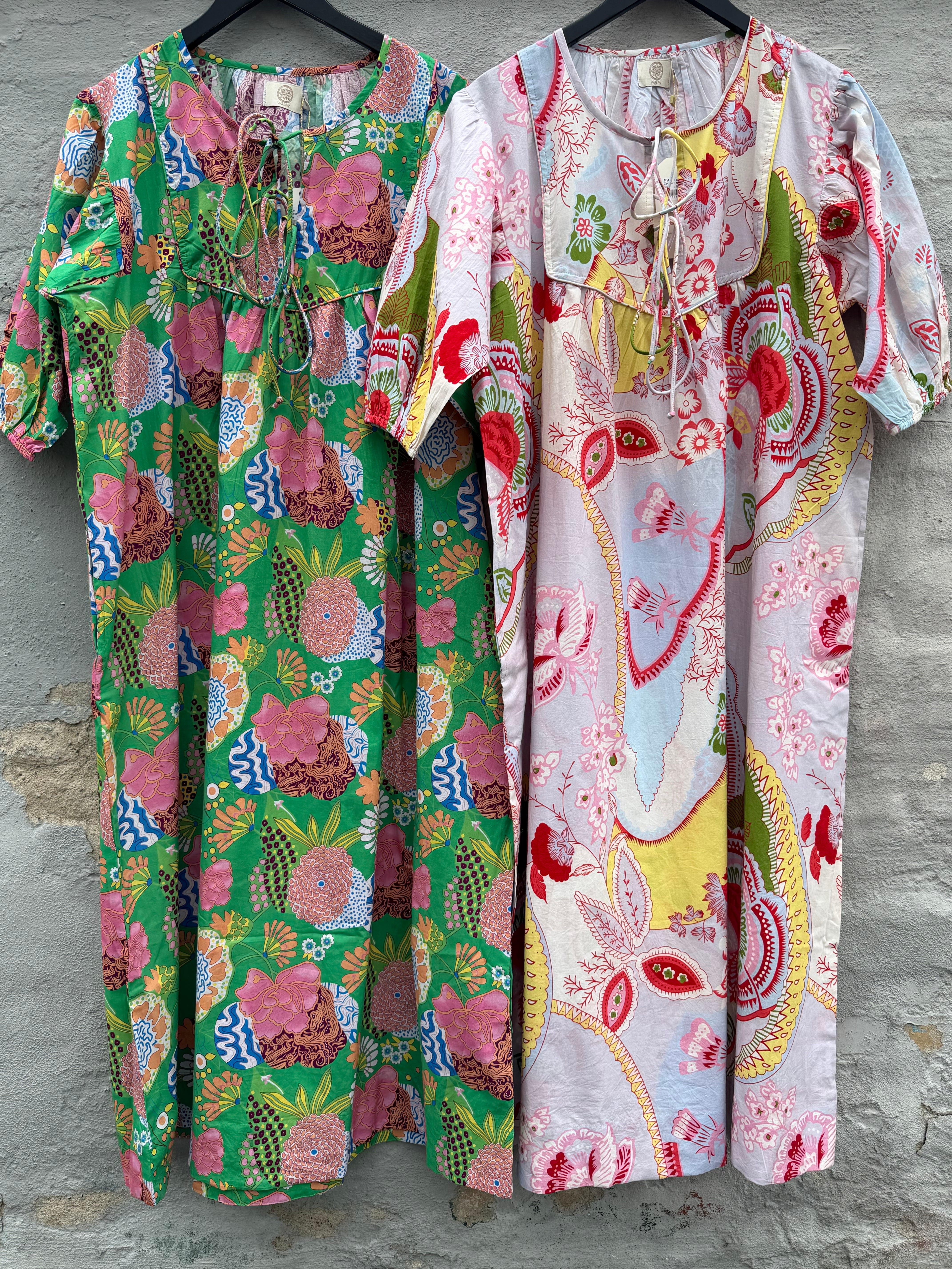 WAUW Capri dress flower print green