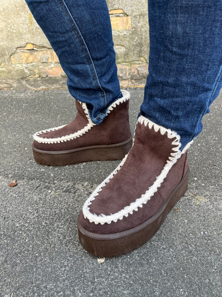 Boho Love B1274 teddy boots brown