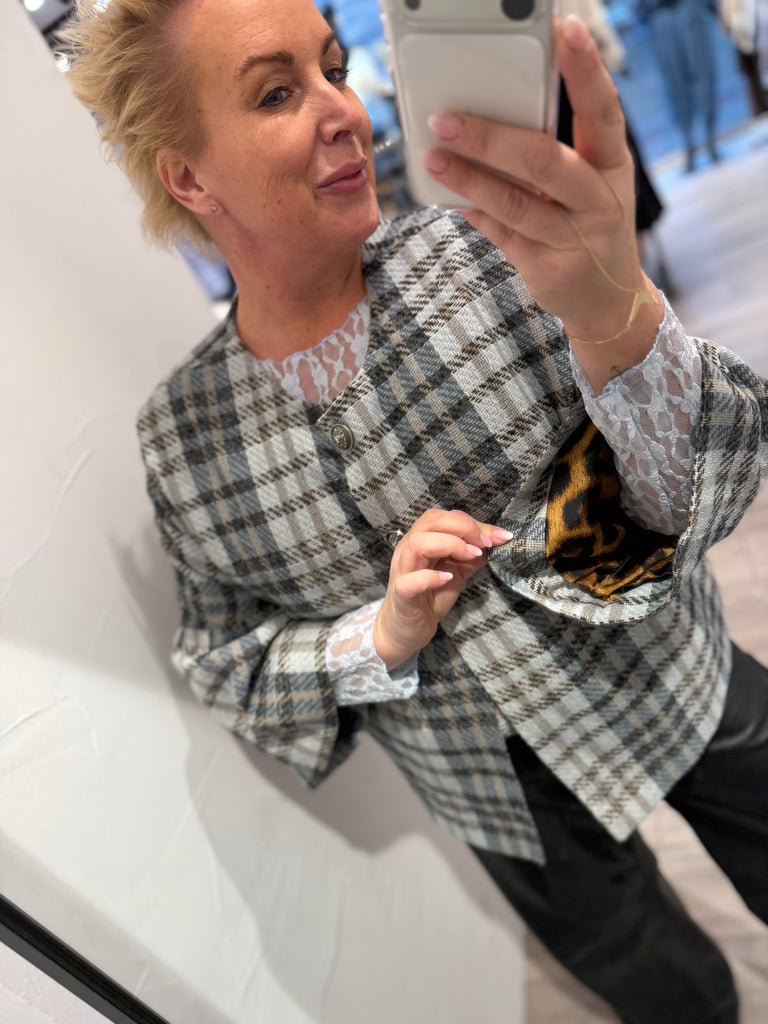 Design By Laerke Alberte kort jakke wowen