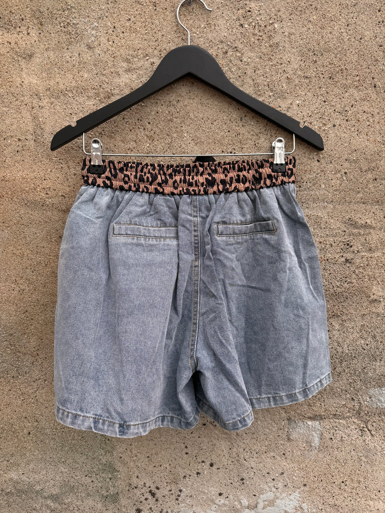 By Engbork Jelo shorts denim leo