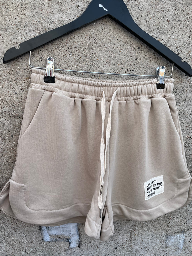 By Engbork Manilla shorts sand