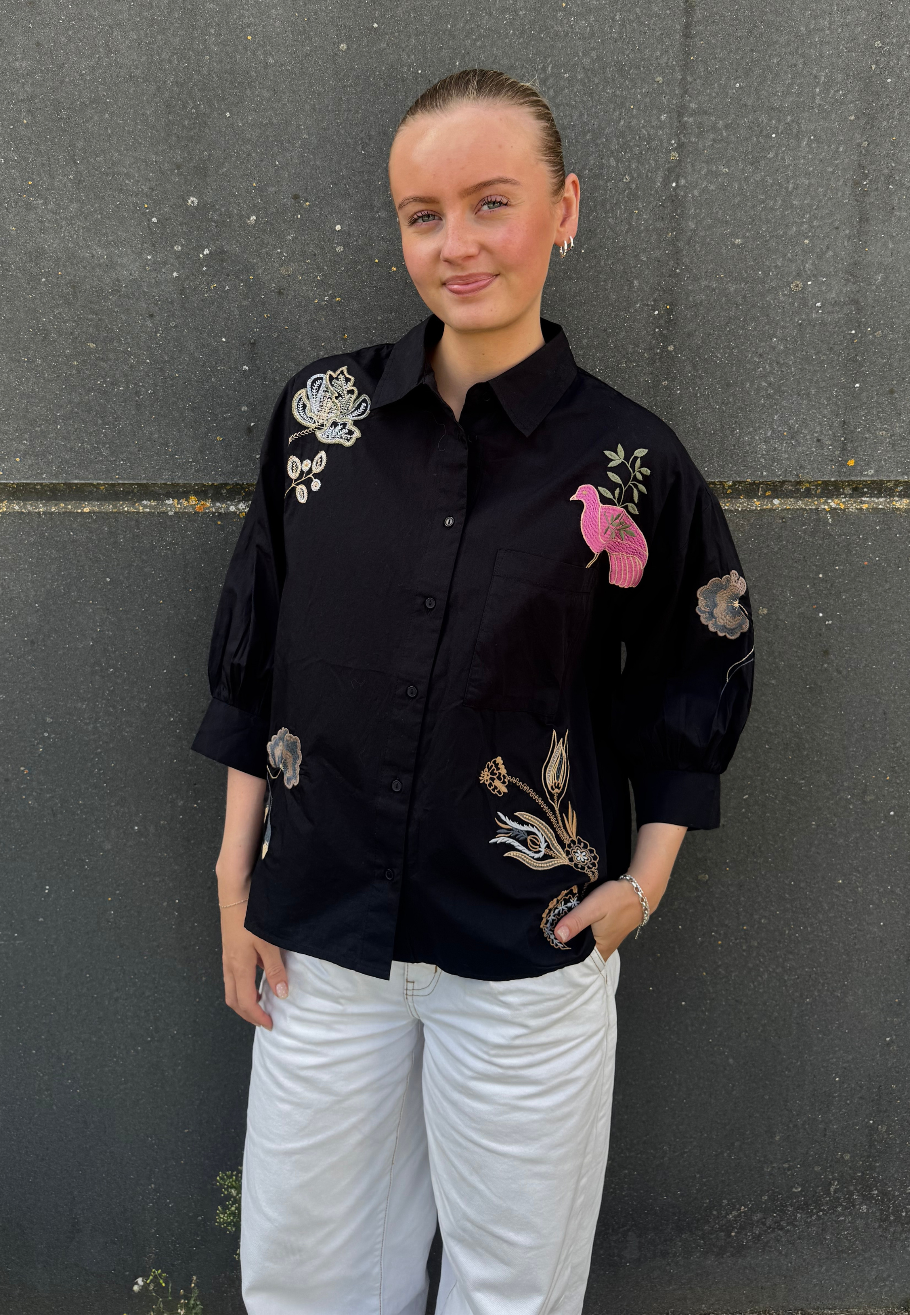 Love & Divine love1604-4 shirt black