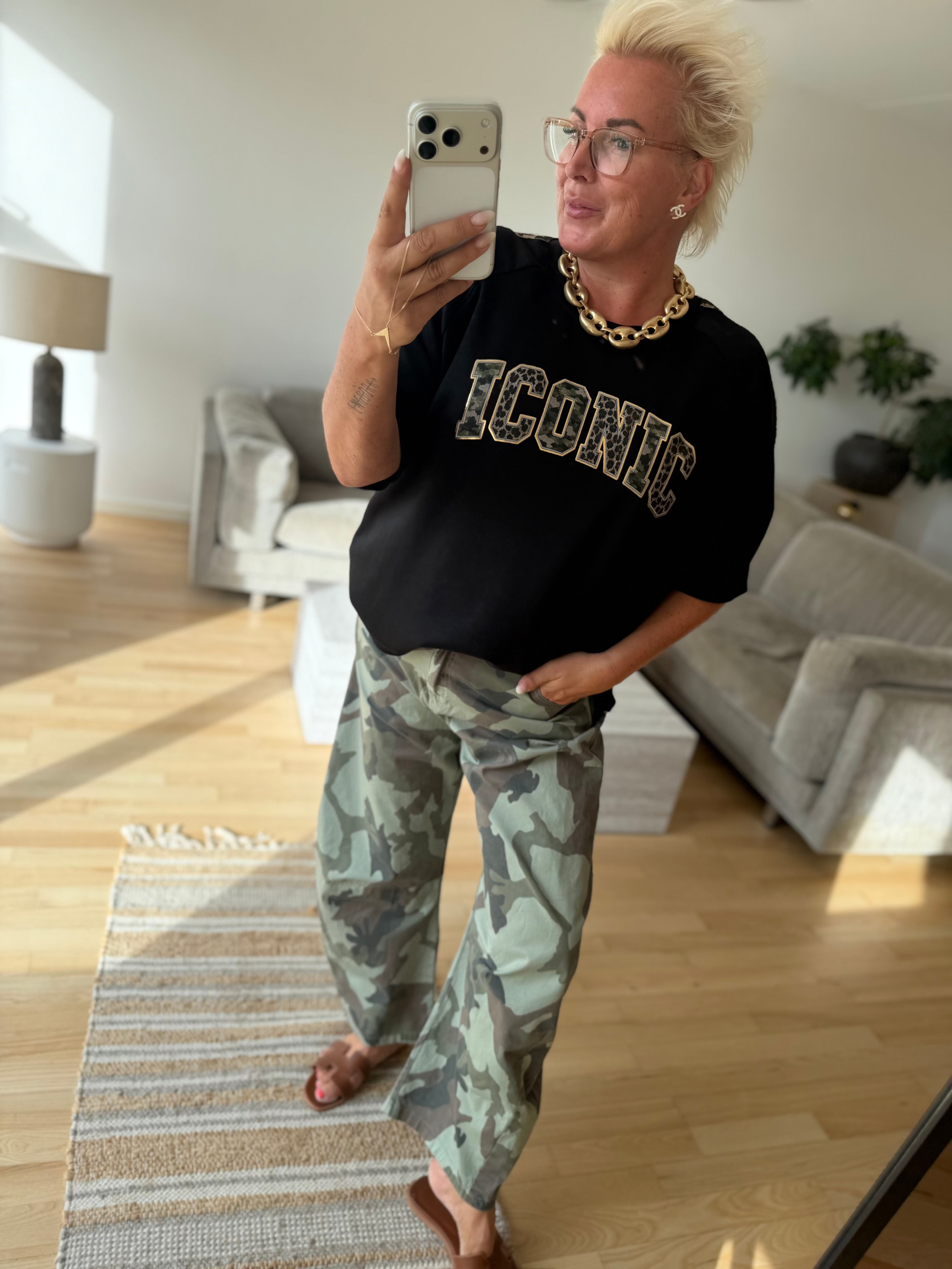 Iconic blouse black