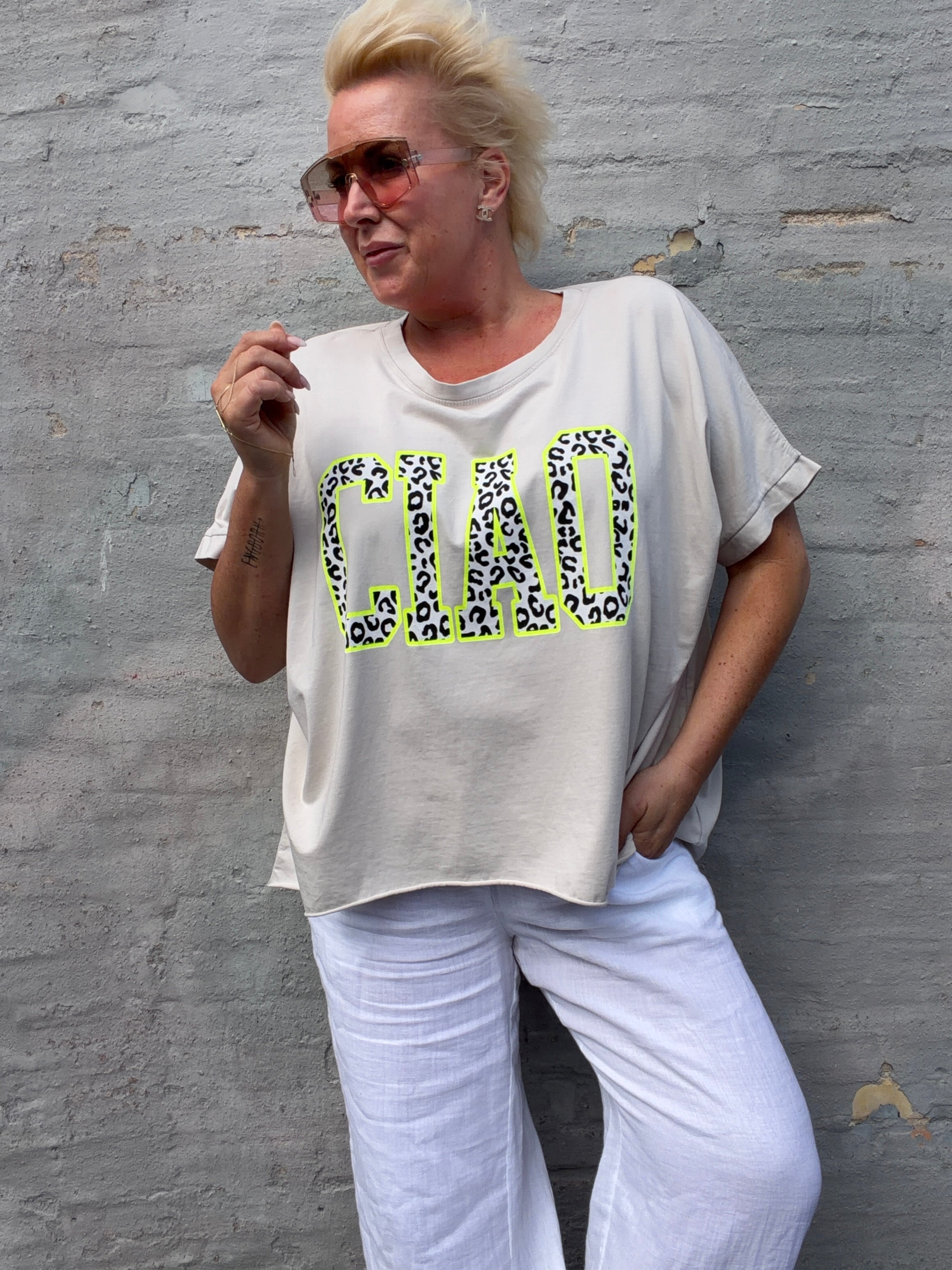 By Engbork Ciao oversize T-shirt beige