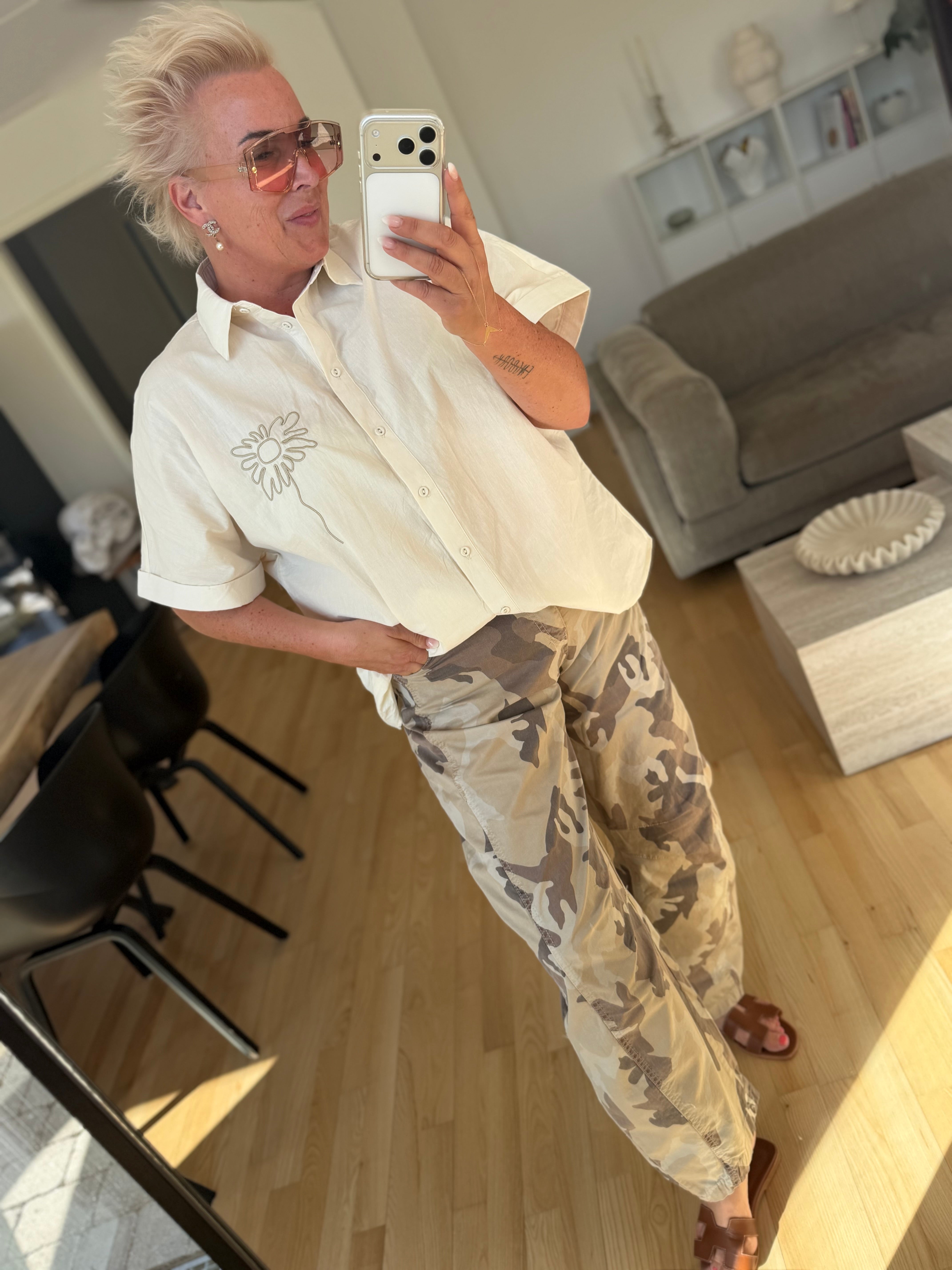 OM-HU Camo barrel pants sand