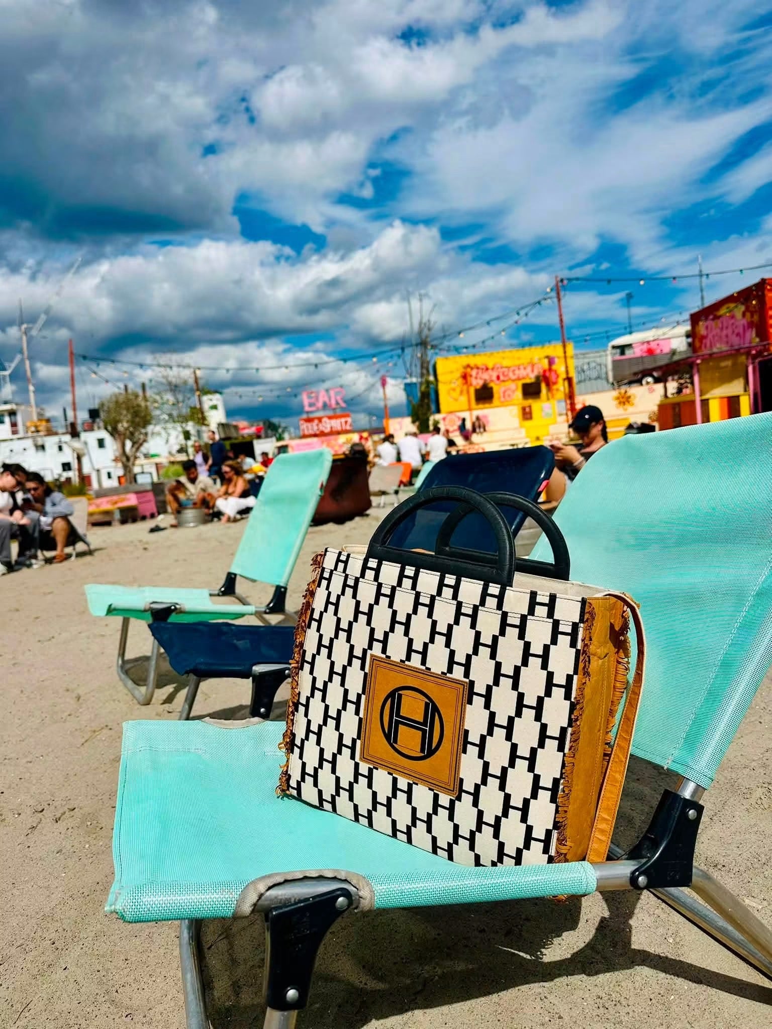 HÈST Monica pouch and totebag