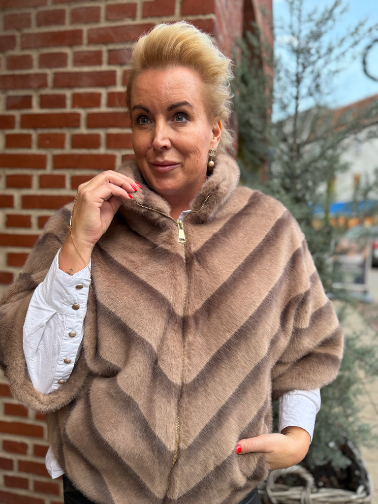 By Engbork Marilyn fake fur jakke taupe