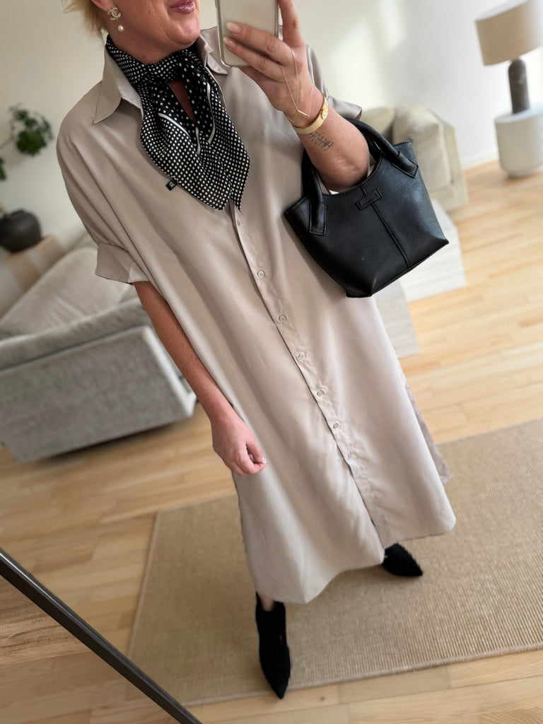 By Engbork Belle 9905 kjole lang sand