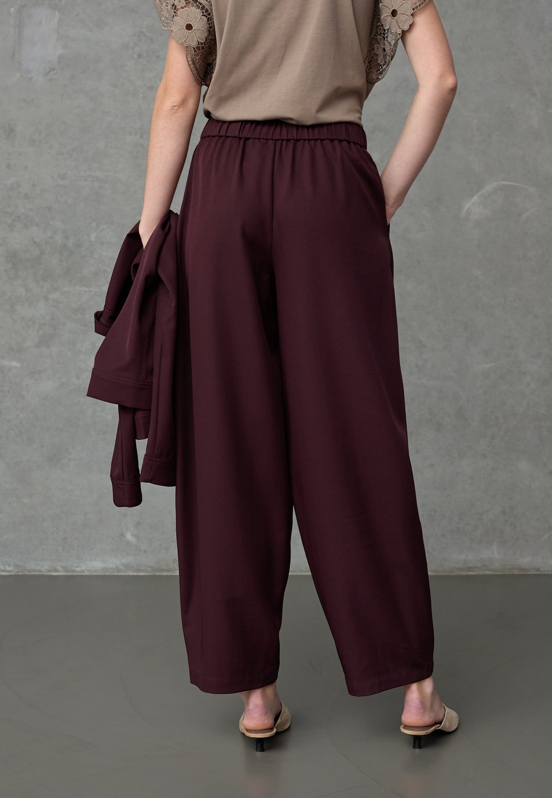 Love & Divine love1615 pants dark berry