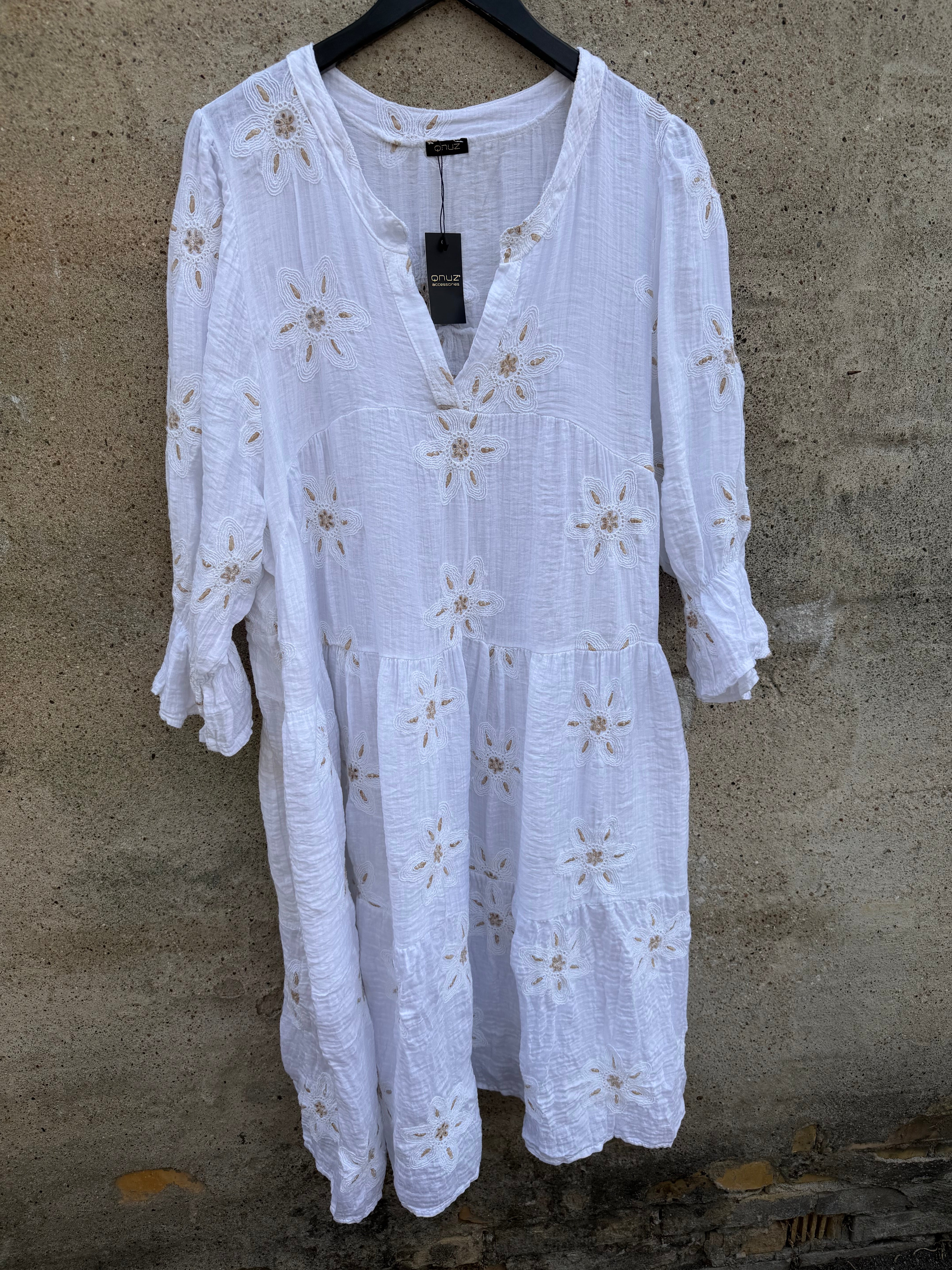 Qnuz 9348 Embrodery dress white