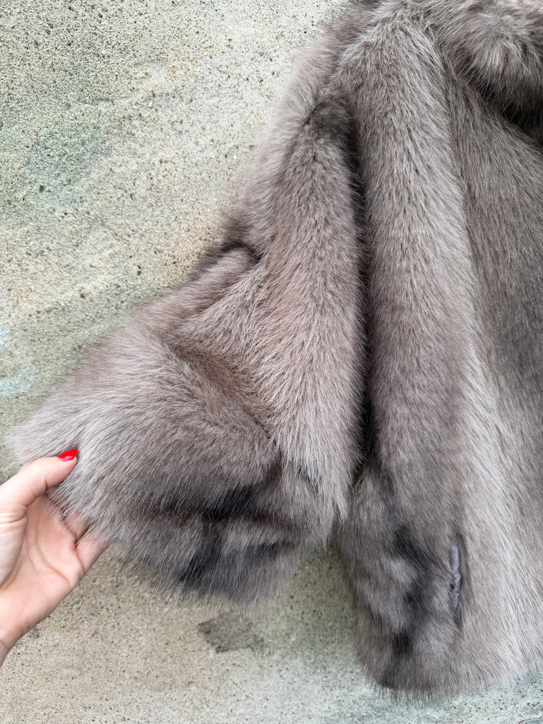 By Engbork Carmen pels fake raccoon