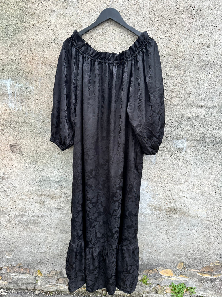Design By Laerke Elisabeth kjole black pattern