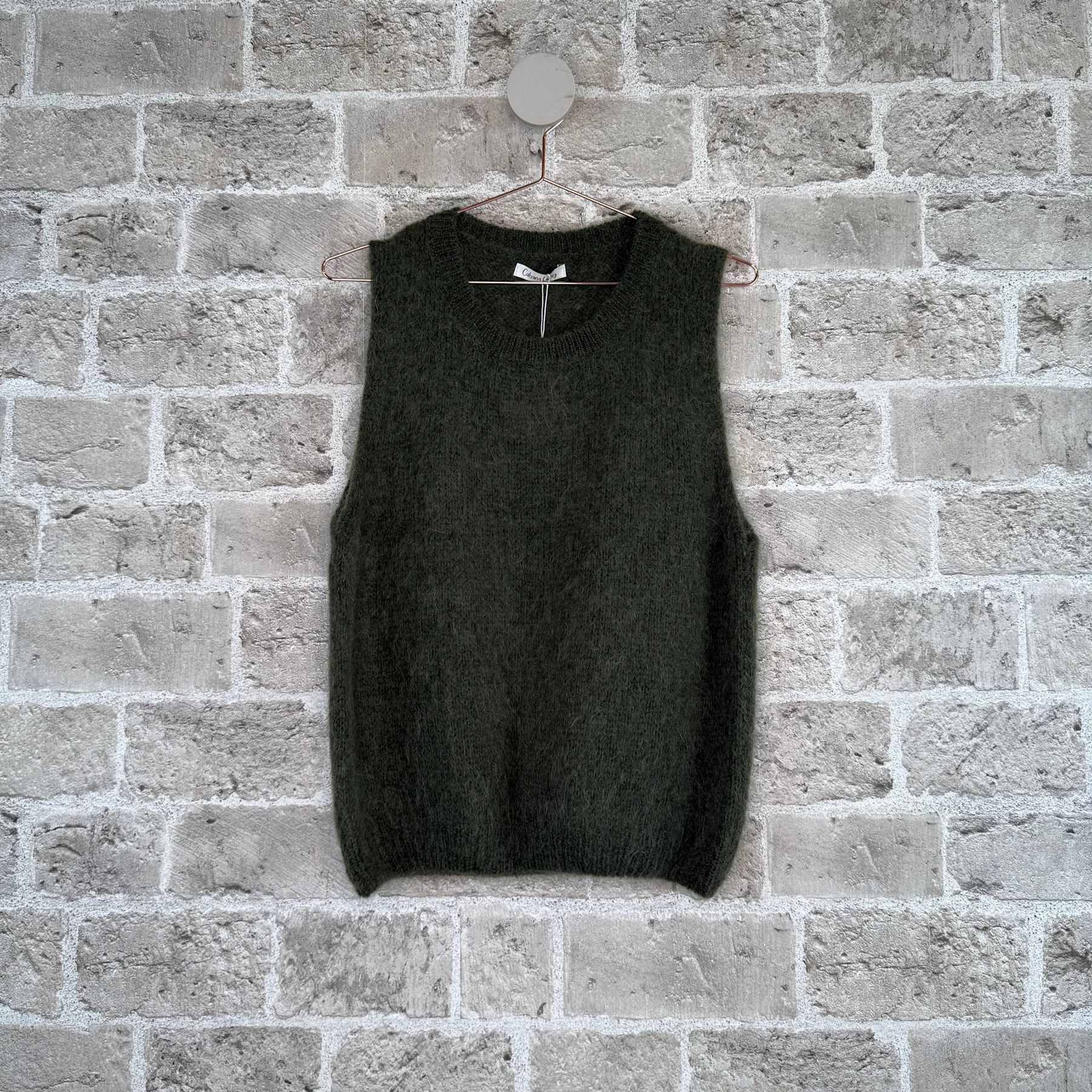 CABANA Living Valis mohair vest military