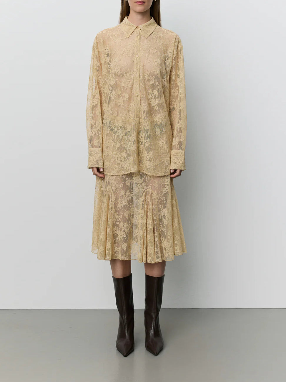 Sofie Schnoor S263295 Sylvine dressed lace shirt sand