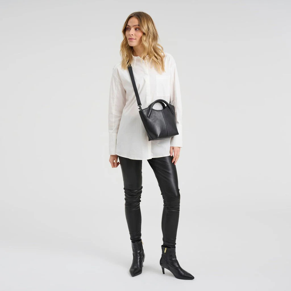 Depeche 17000 Marseille crossover black