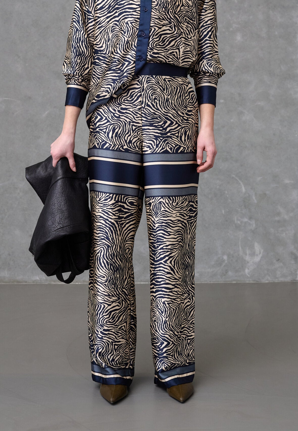 Love & Divine love1024-60 bukser navy zebra