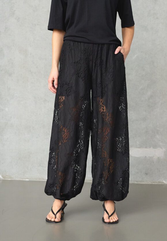 Love & Divine love1525 pants lace black