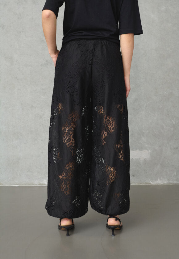 Love & Divine love1525 pants lace black